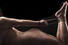 Binding og fiksering i tantra massage